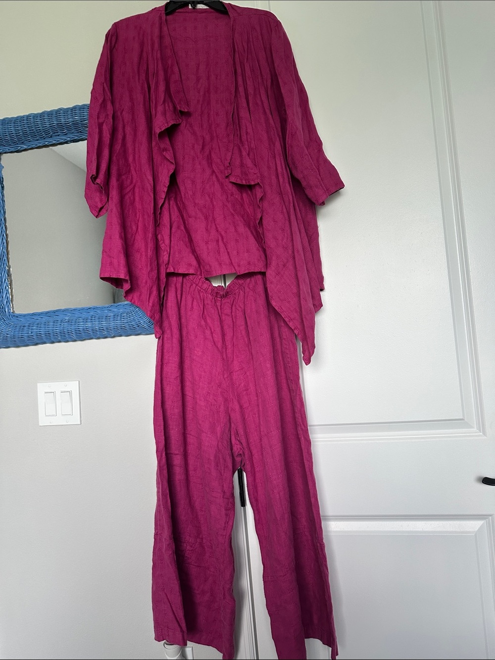 bryn Walker two pc linen suit. Top is sz large, pant is sz xl.